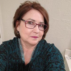 Meet your Posher, Mona